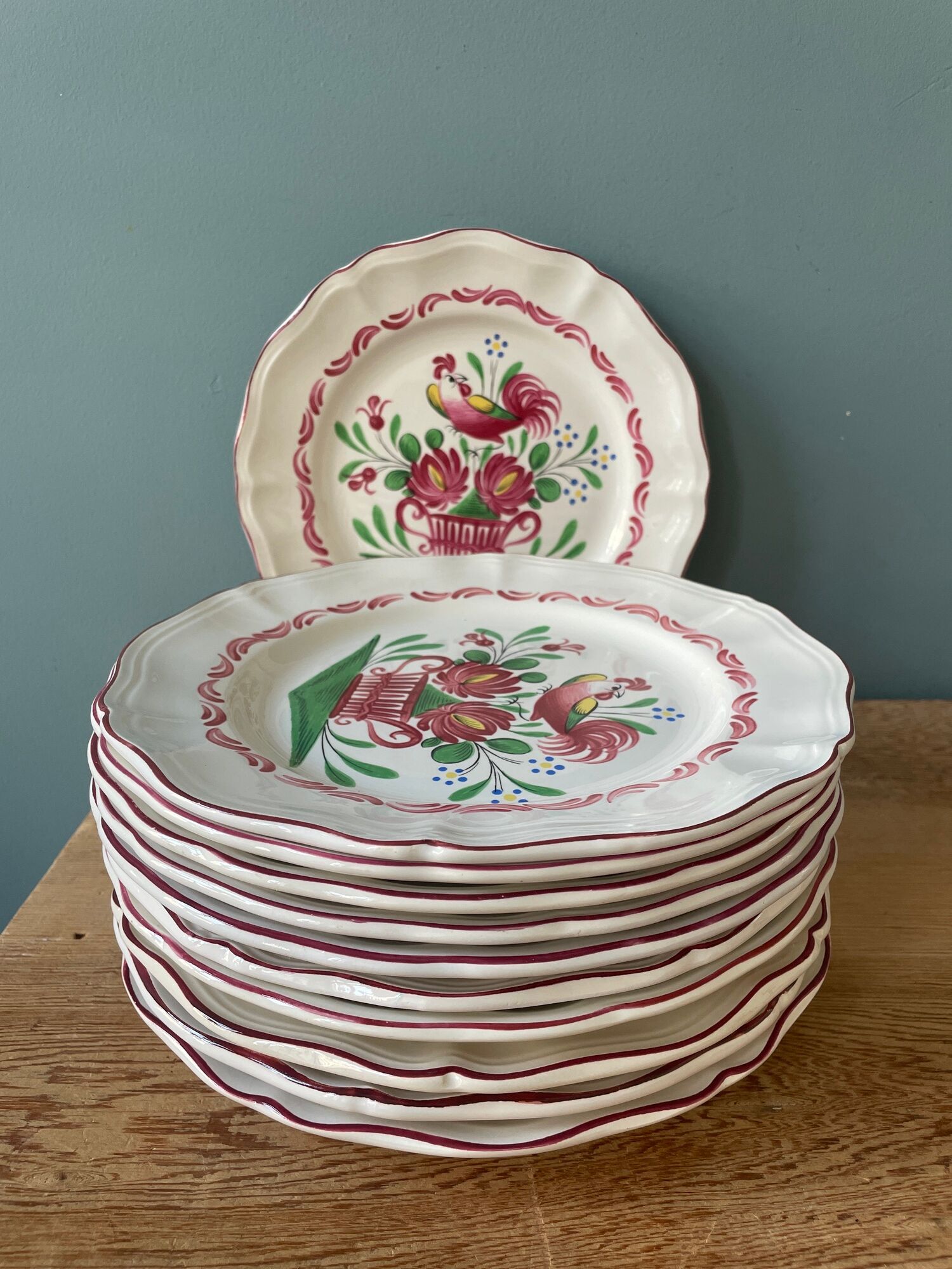 Series of 11 old flat plates Saint Clément France