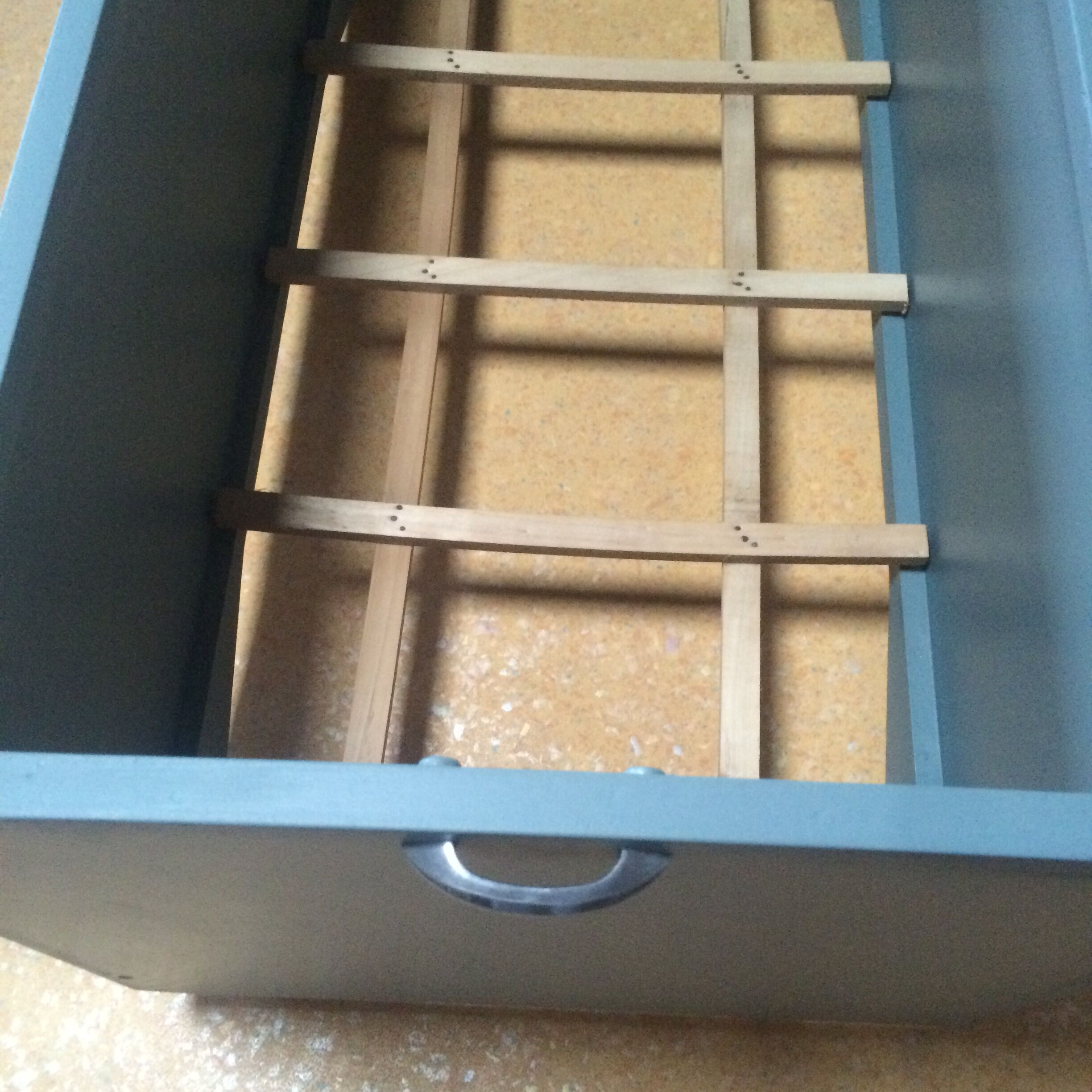 Baby bed caravan vintage 50s blue cloudy