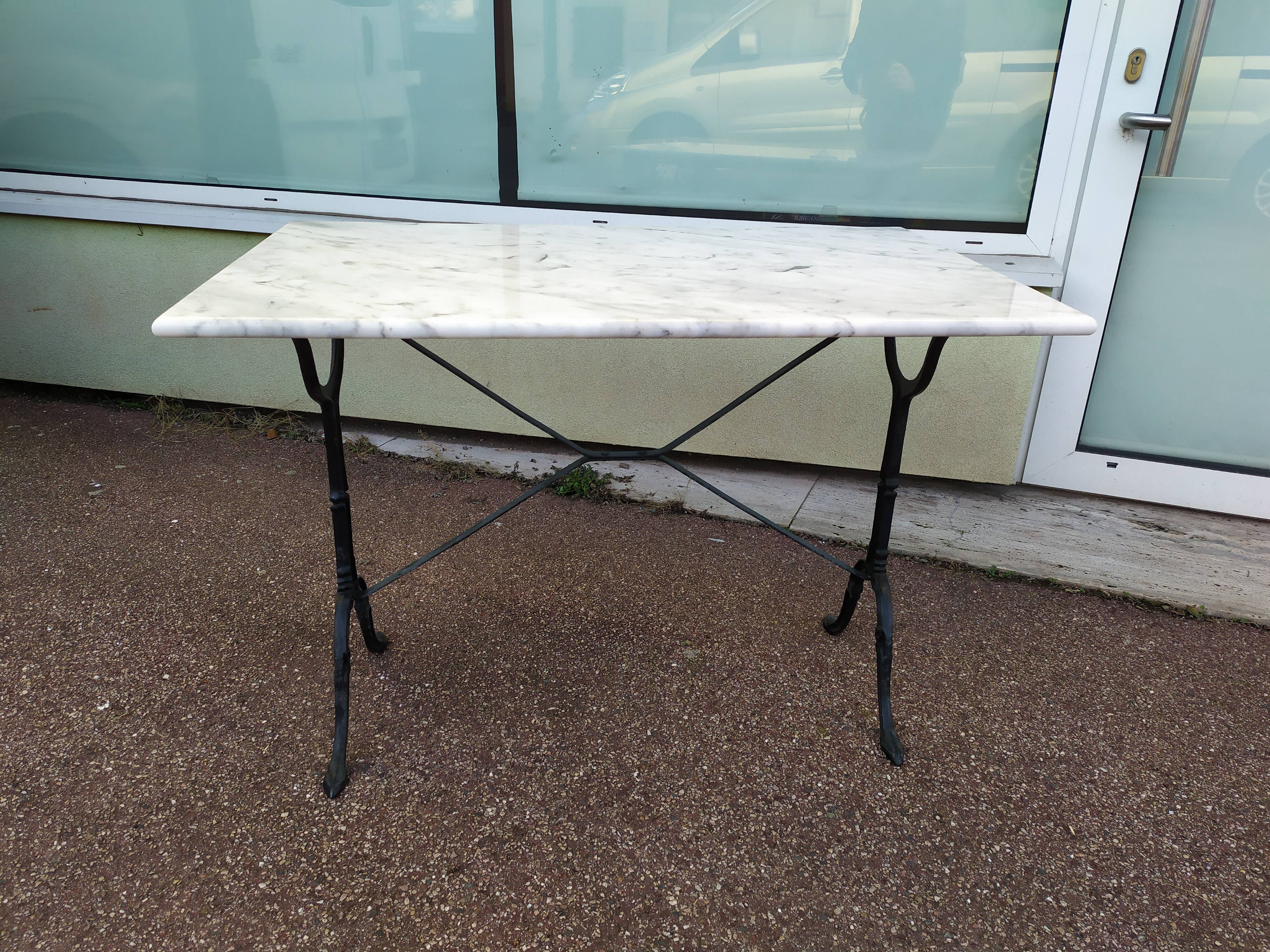 Marble bistro table