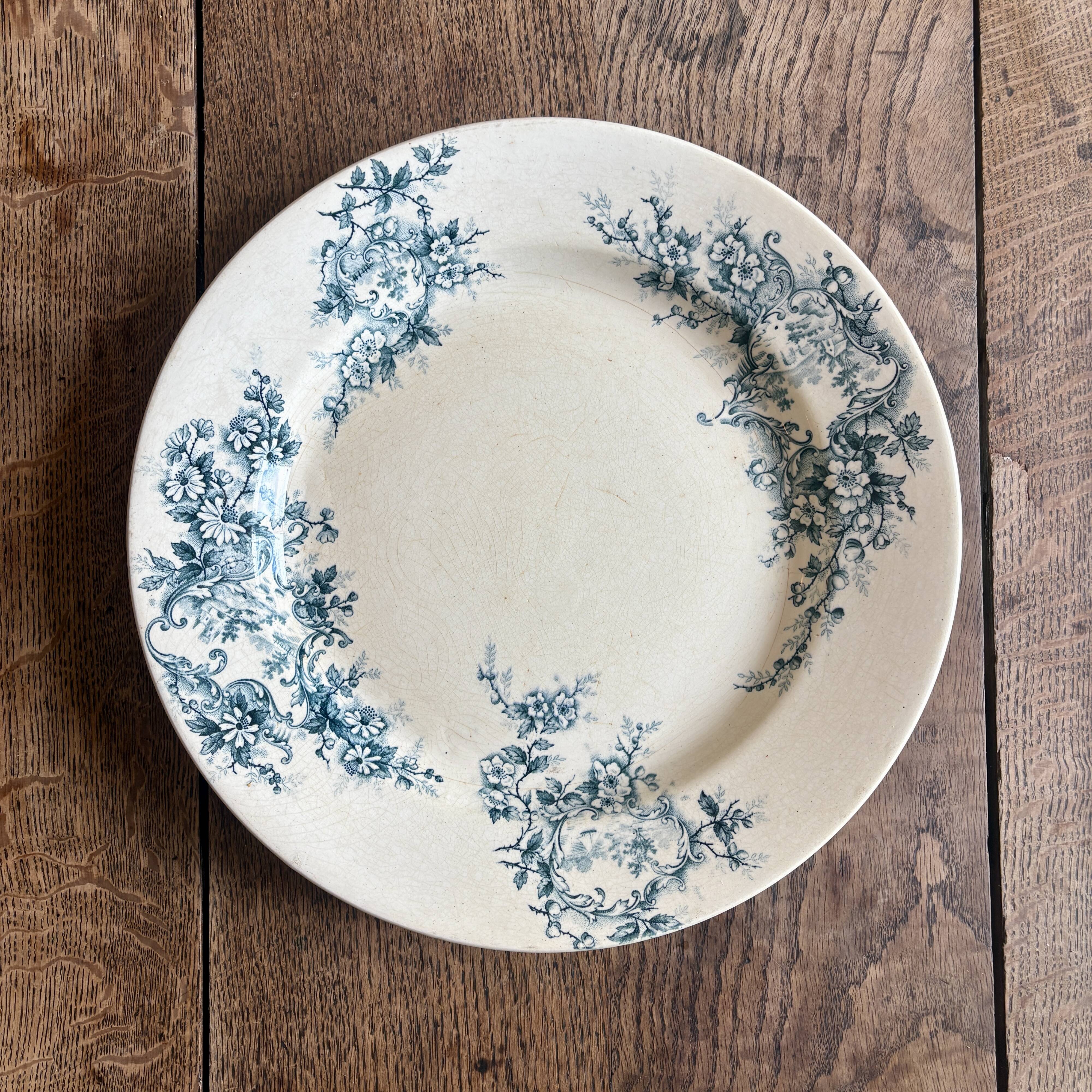 Antique round ironstone dish - Pompadour de Choisy le roi