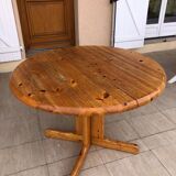 Vintage round table in solid pine