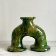 Sculptural vase in glazed ceramic from Tamegroute.