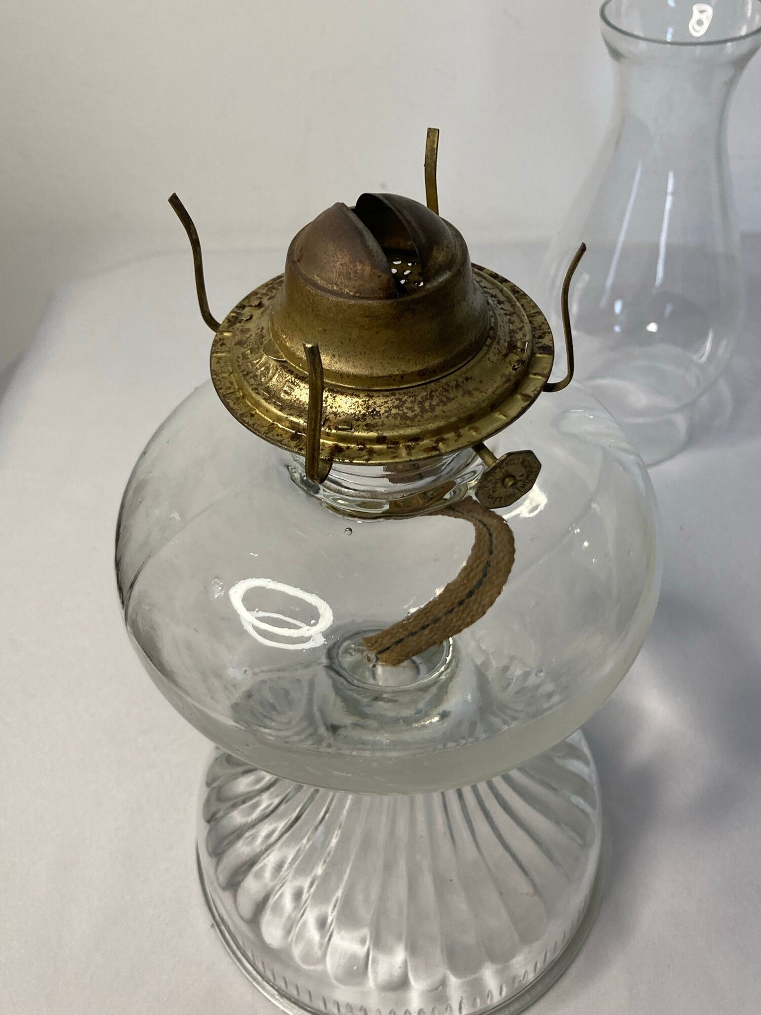 Old kerosene lamp Eagle USA glass brass XXth
