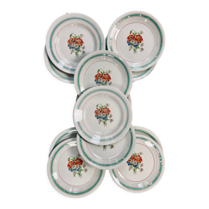 Lot de 11 assiettes à