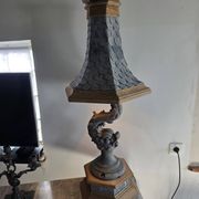 Monumental lamp with a dolphin in cast iron and lead scales - 110cm