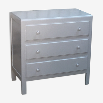 Commode toute fraîche