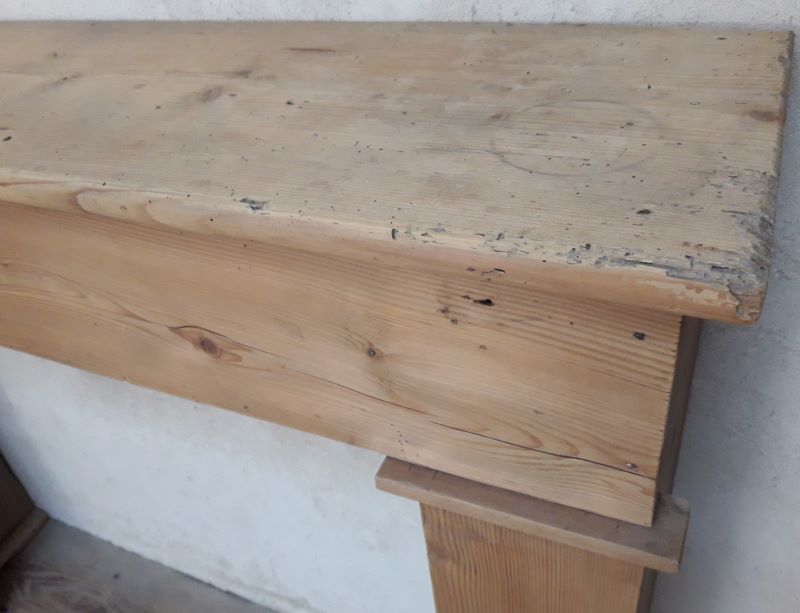 Fireplace mantle XIX l130xh103cm in fir