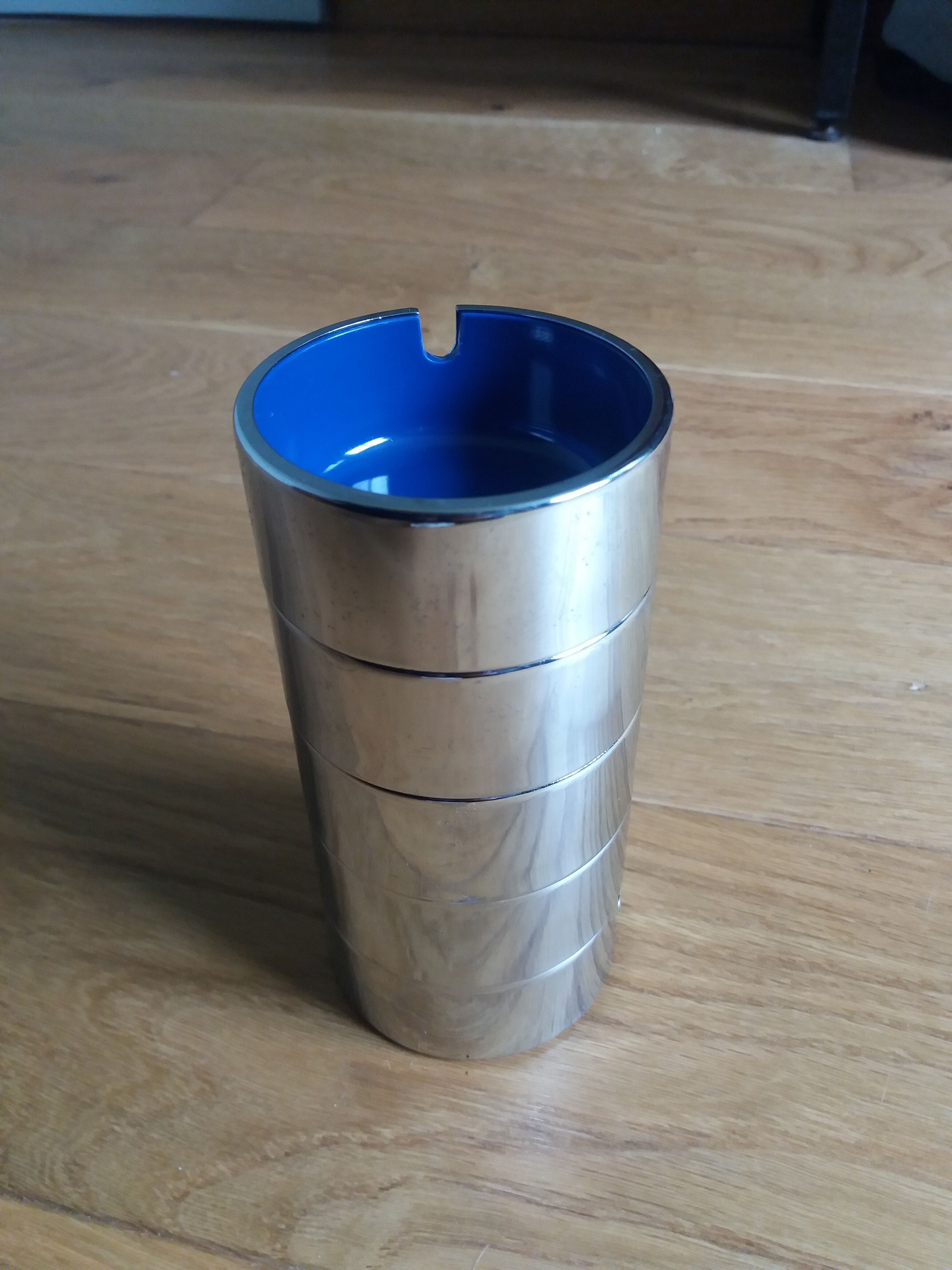 5 stackable ashtrays Maru designer Isamu Kenmochi Japan Space age 60s