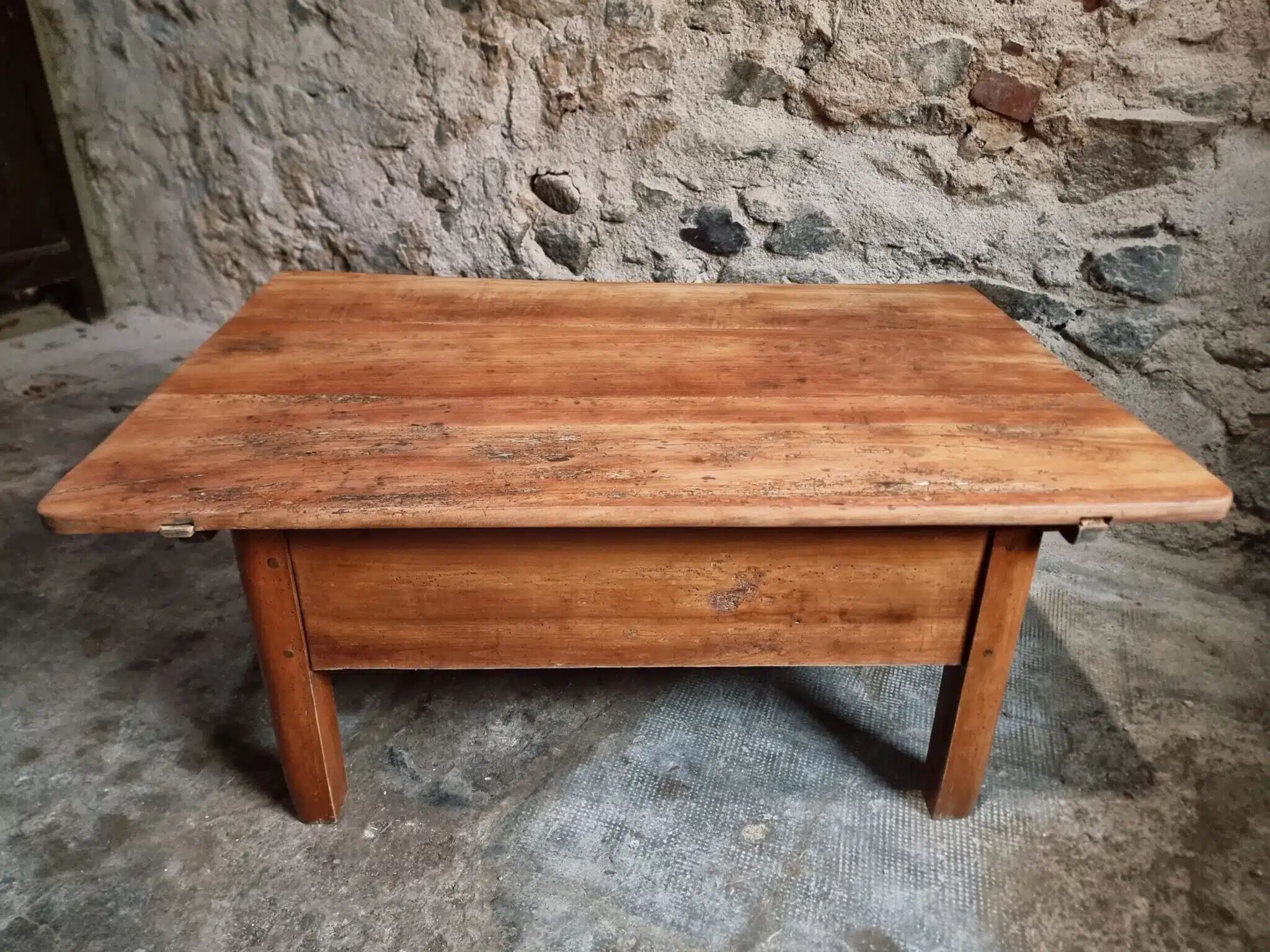 18th-century cherry wood coffee table with two drawers.