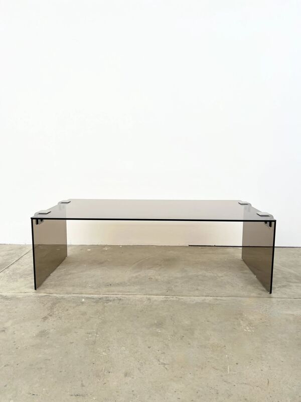 Table basse minimaliste 70s – verre bronze & alu