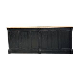 Early 20th century bar counter