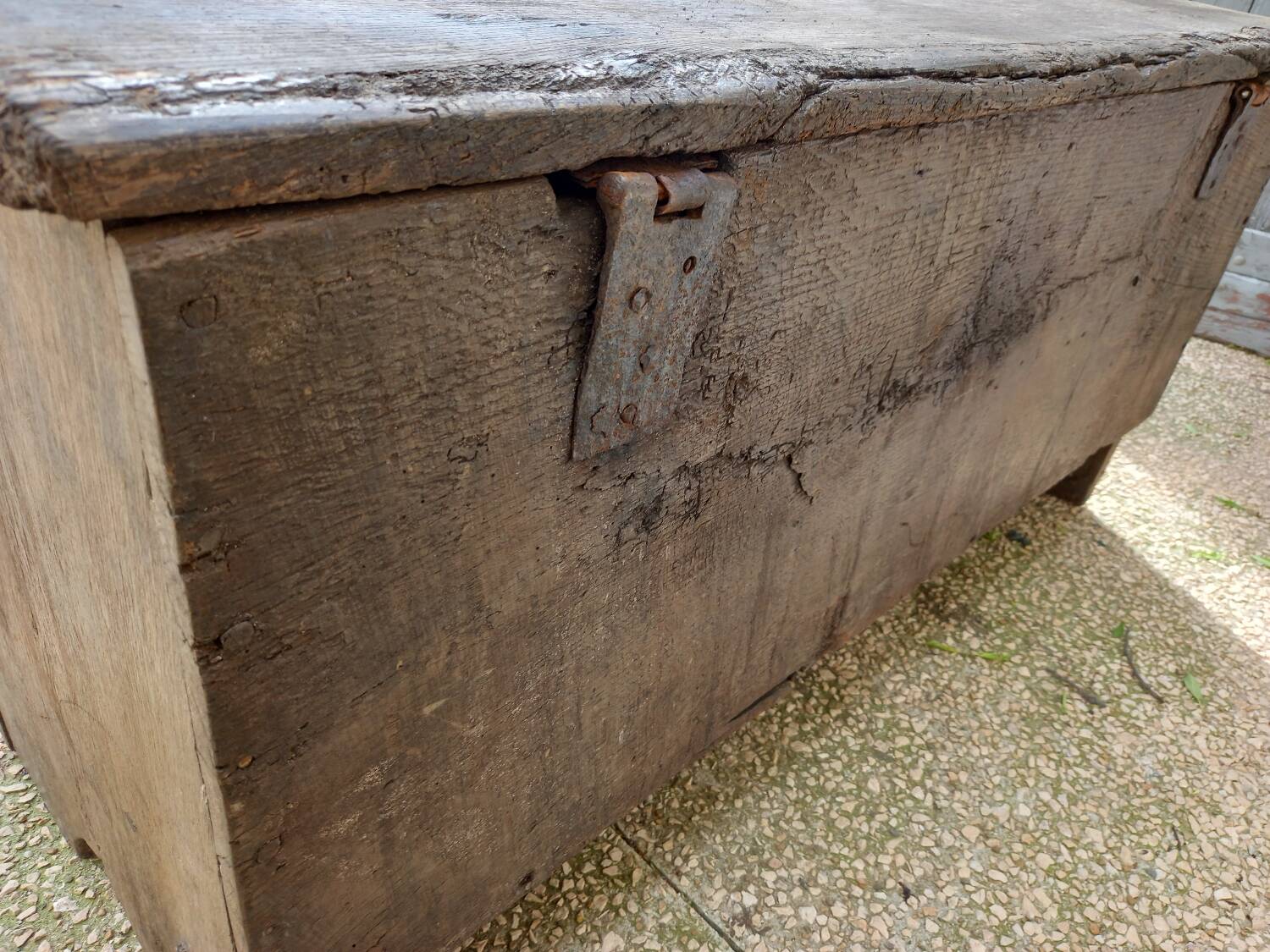 Large 17th century oak chest
