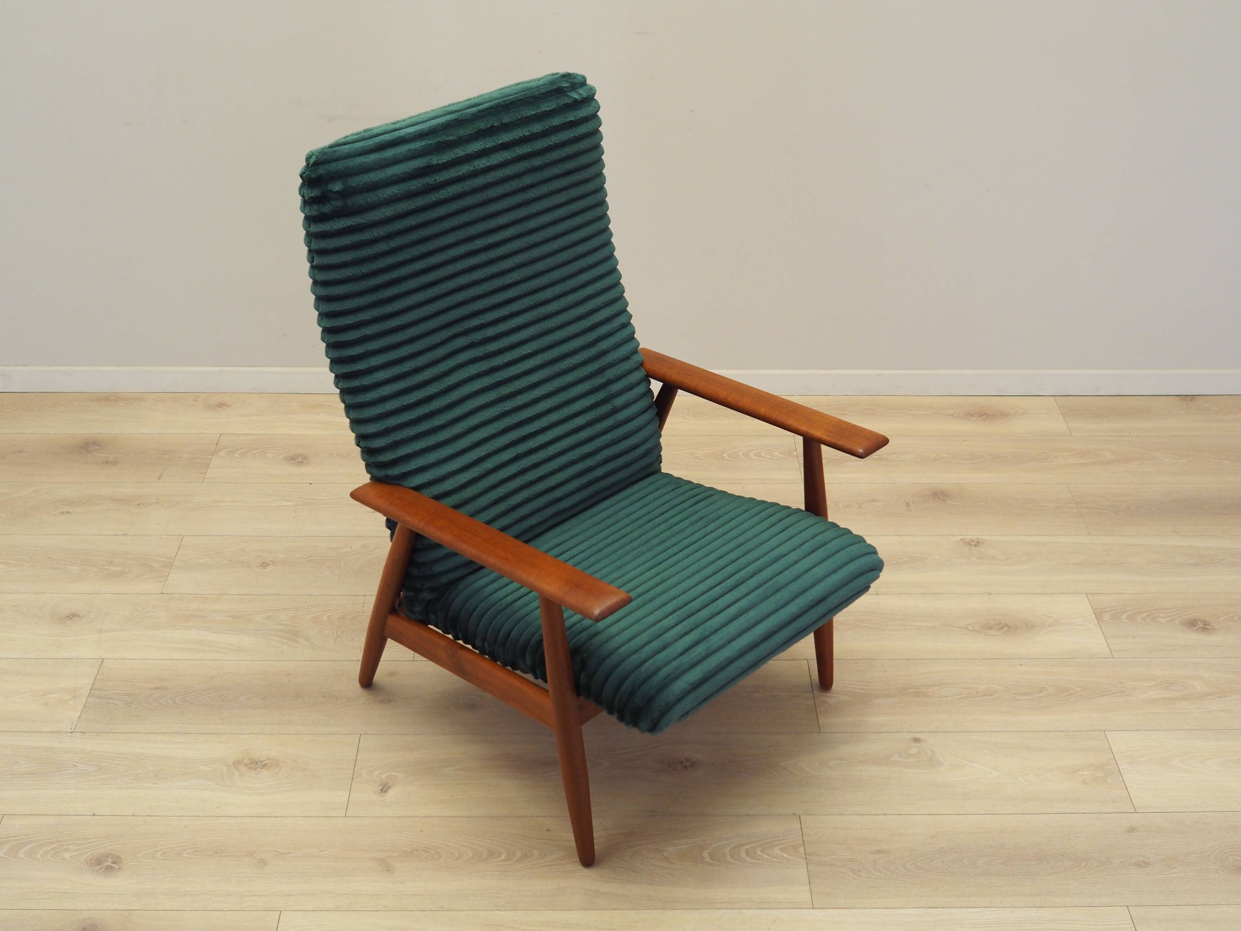 Fauteuil en velours, design danois, années 1970, production : Danemark