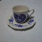 Assortment of 3 blue cups