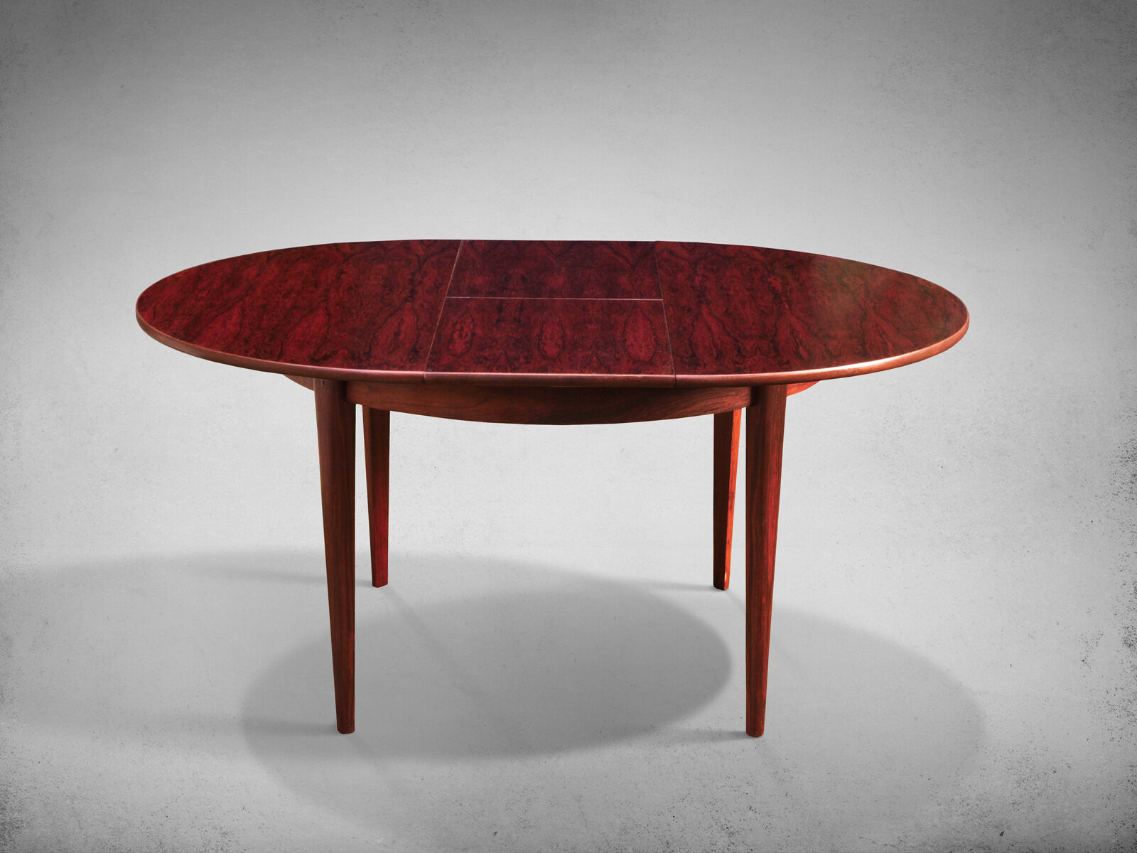 Rio rosewood dining table
