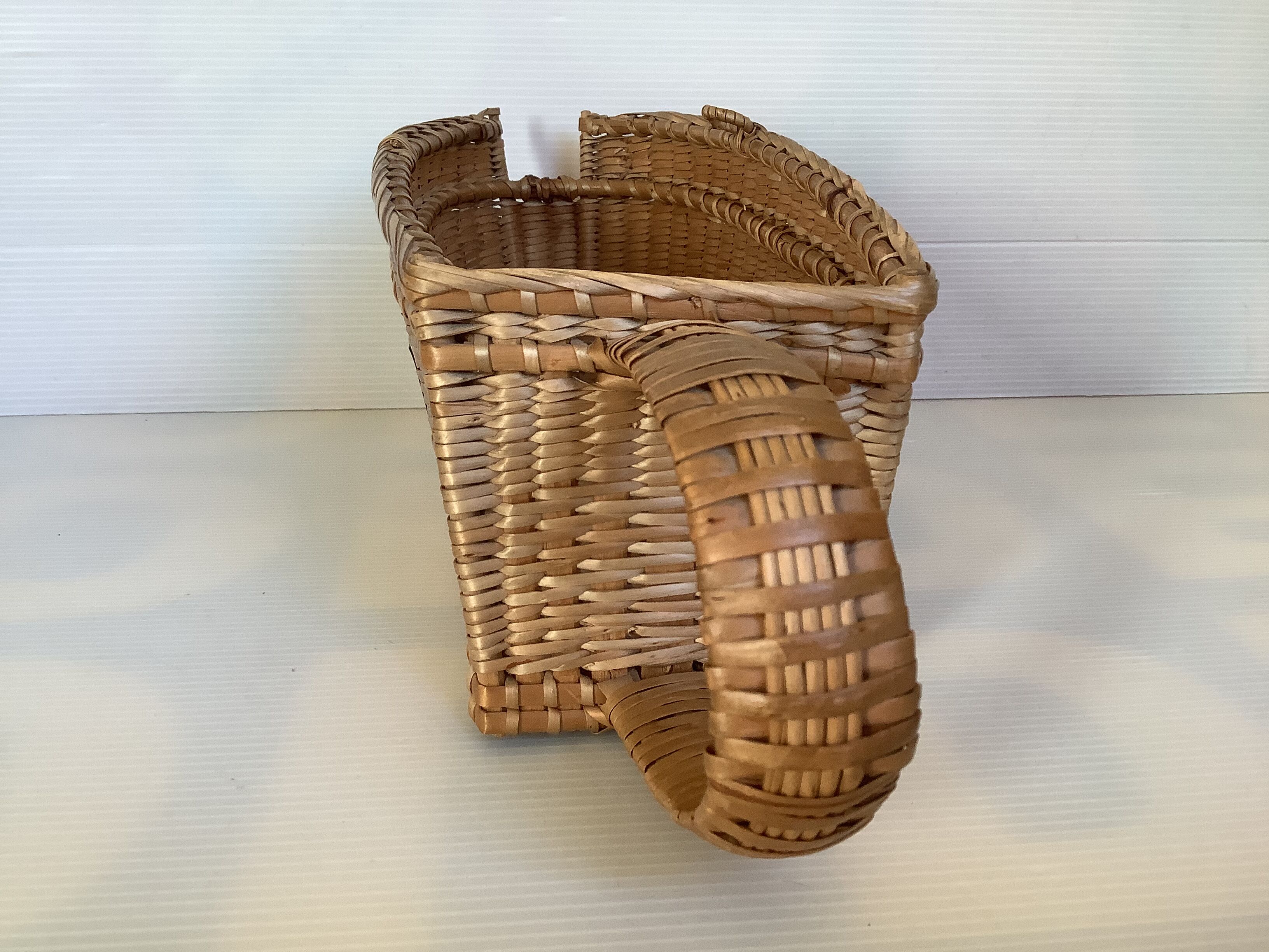 Wicker rattan bottle holder Bouchard Beaune côte d'or