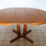 Extendable round table, teak, 1960