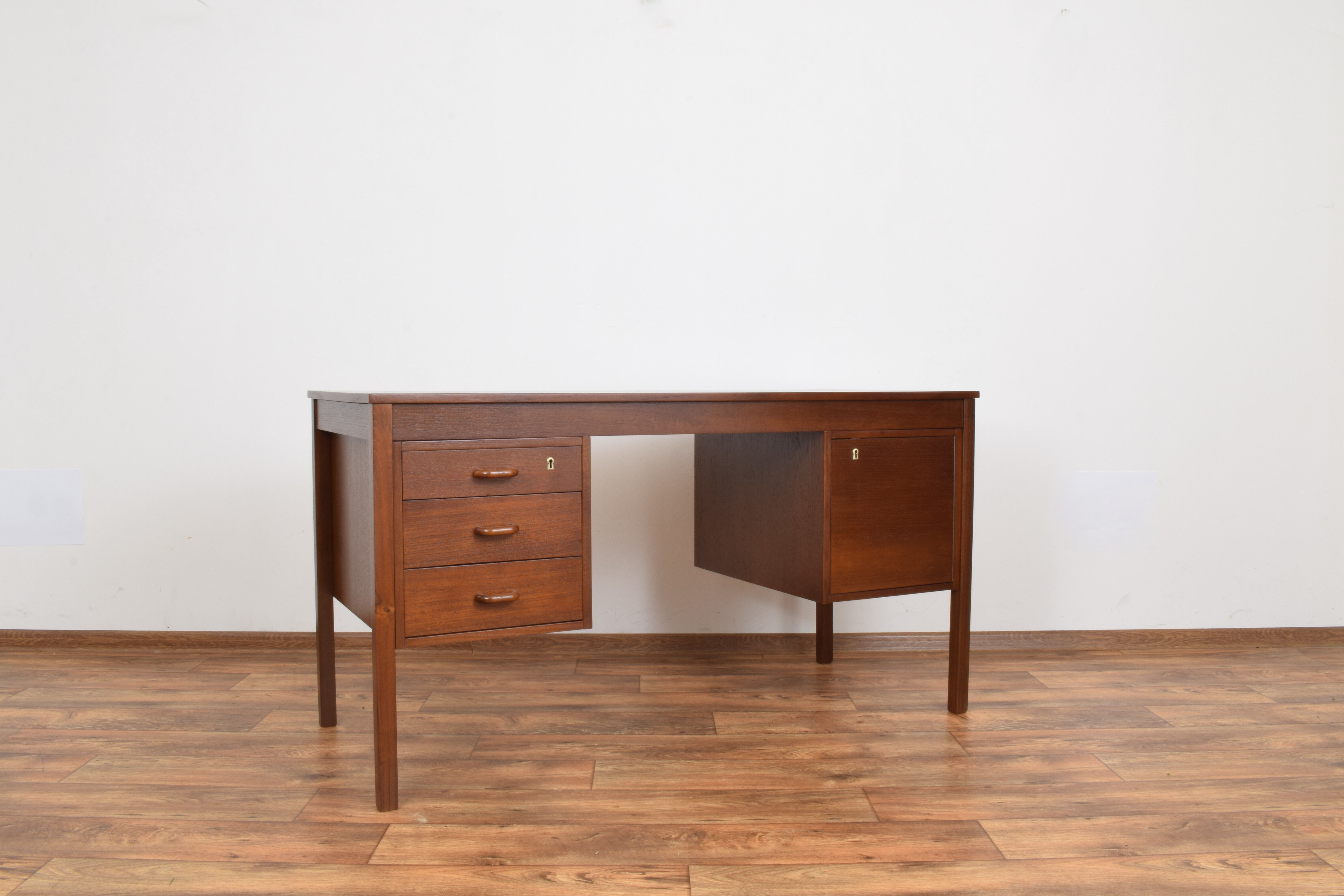 Danish teak dsk from Domino Mobler, 1960