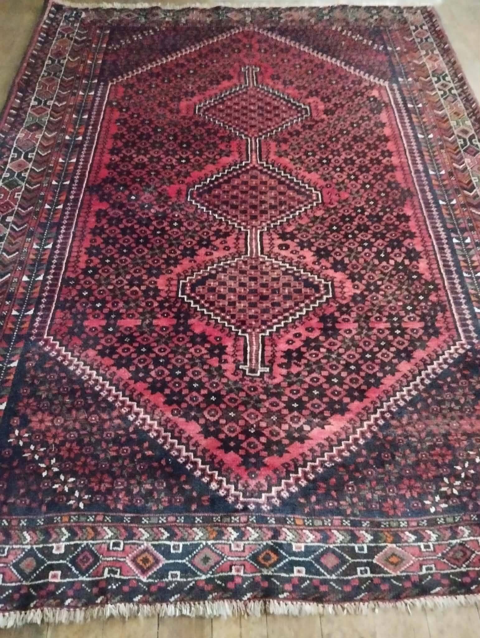 Handmade Persian Shiraz rug 280x200cm