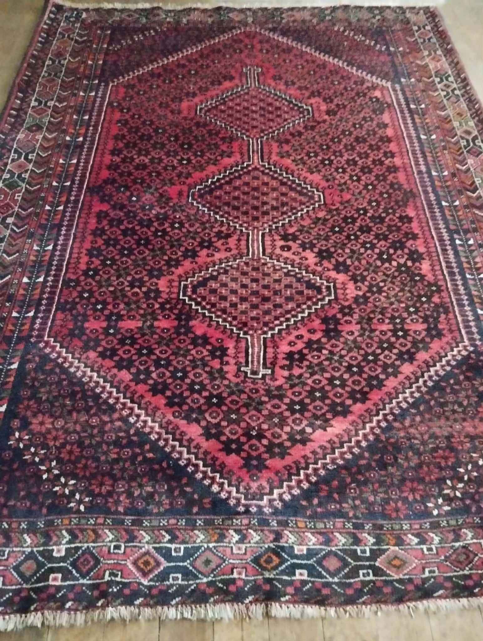 Handmade Persian Shiraz rug 280x200cm