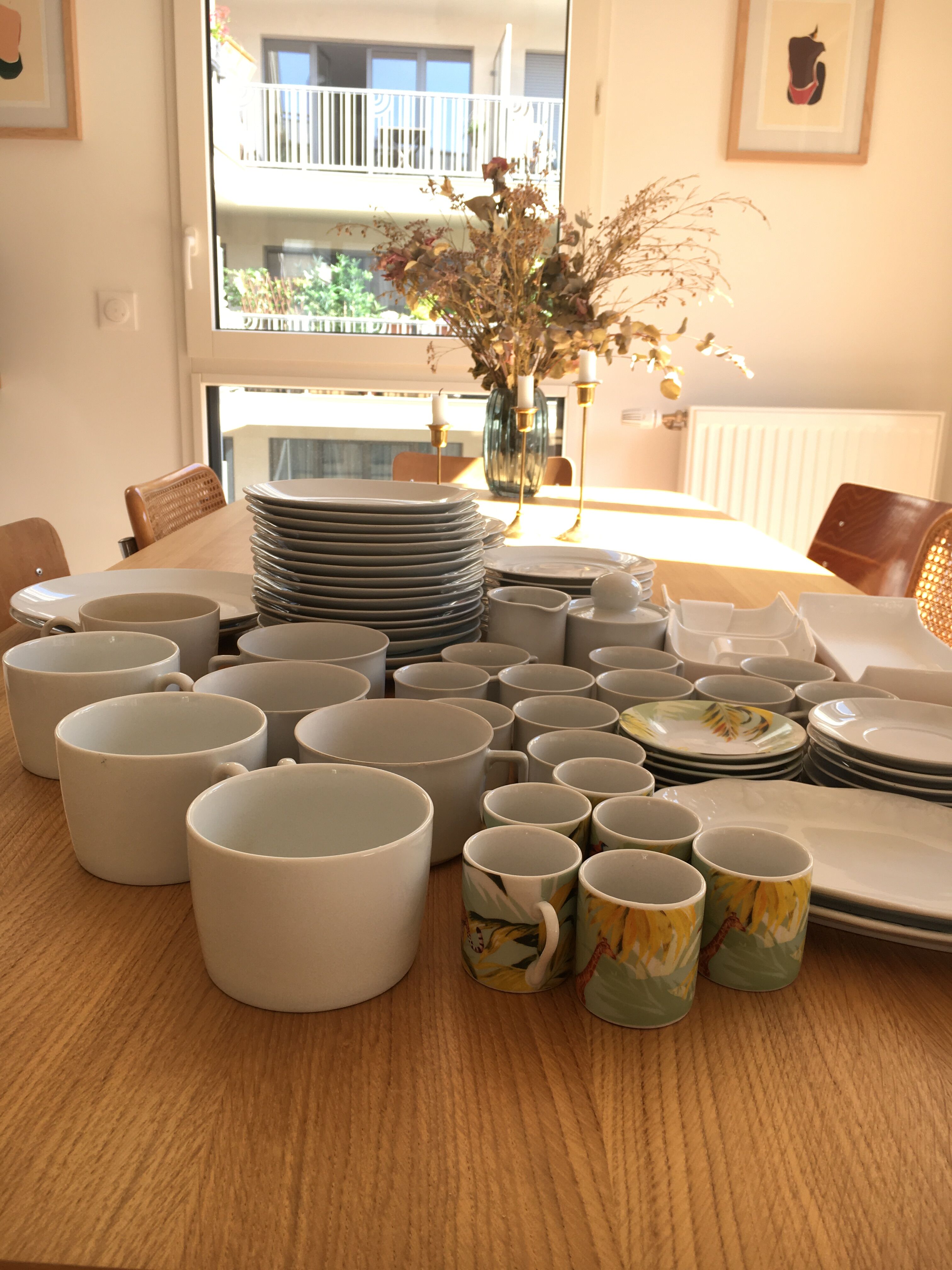 78-piece dish service