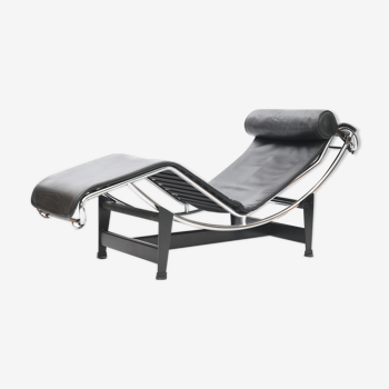 Chaise longue LC4 de Le Corbusier édition Cassina