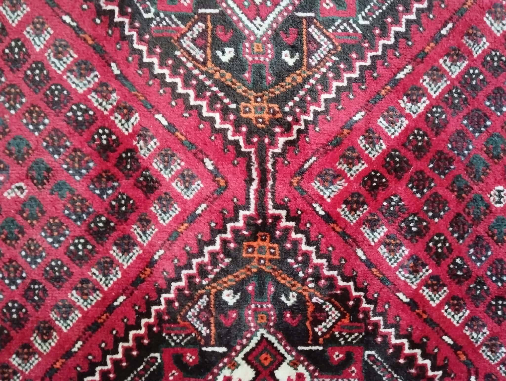 Handmade Qashqai Persian rug 200x160cm
