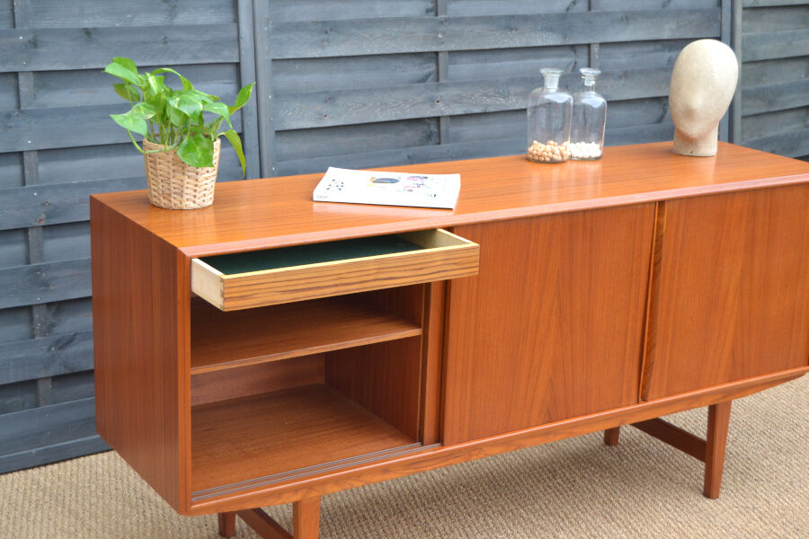 Danish sideboard to sliding doors * 165 cm