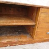 Trompe l'oeil painted store counter pitchpin style