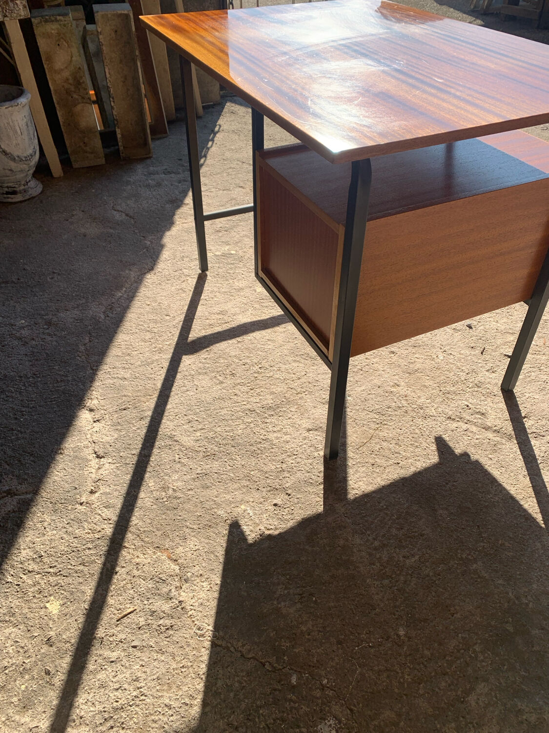 Bureau vintage moderniste années 70