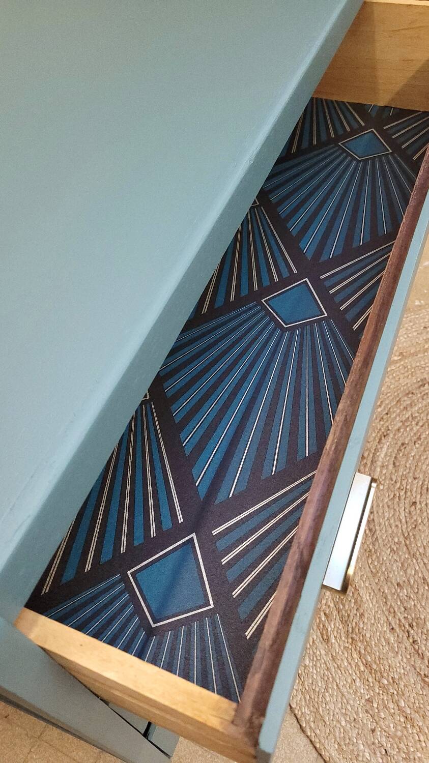 Vintage chest of drawers