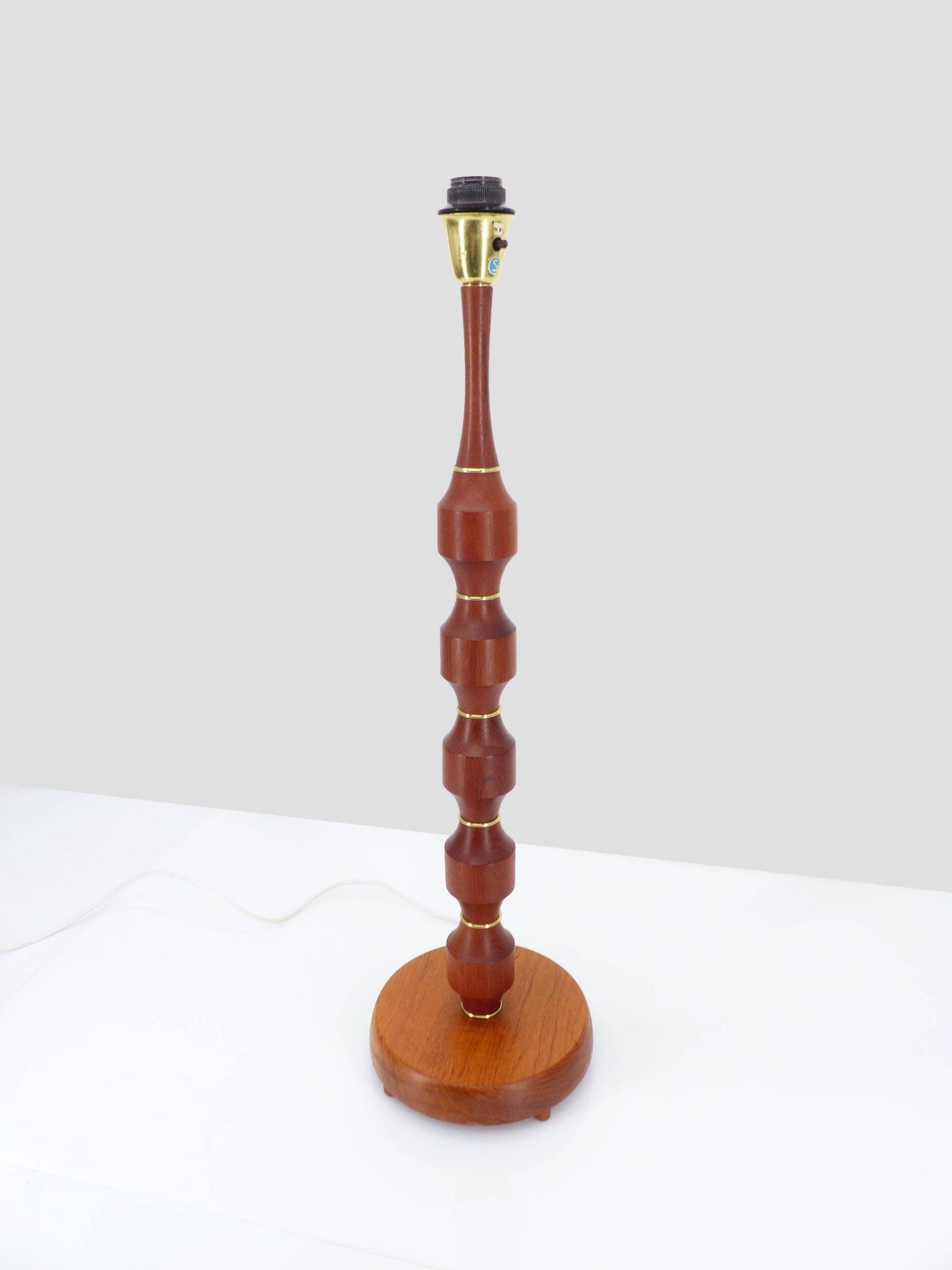 Scandinavian teak floor lamp base, Möllers Armaturfabrik 1960