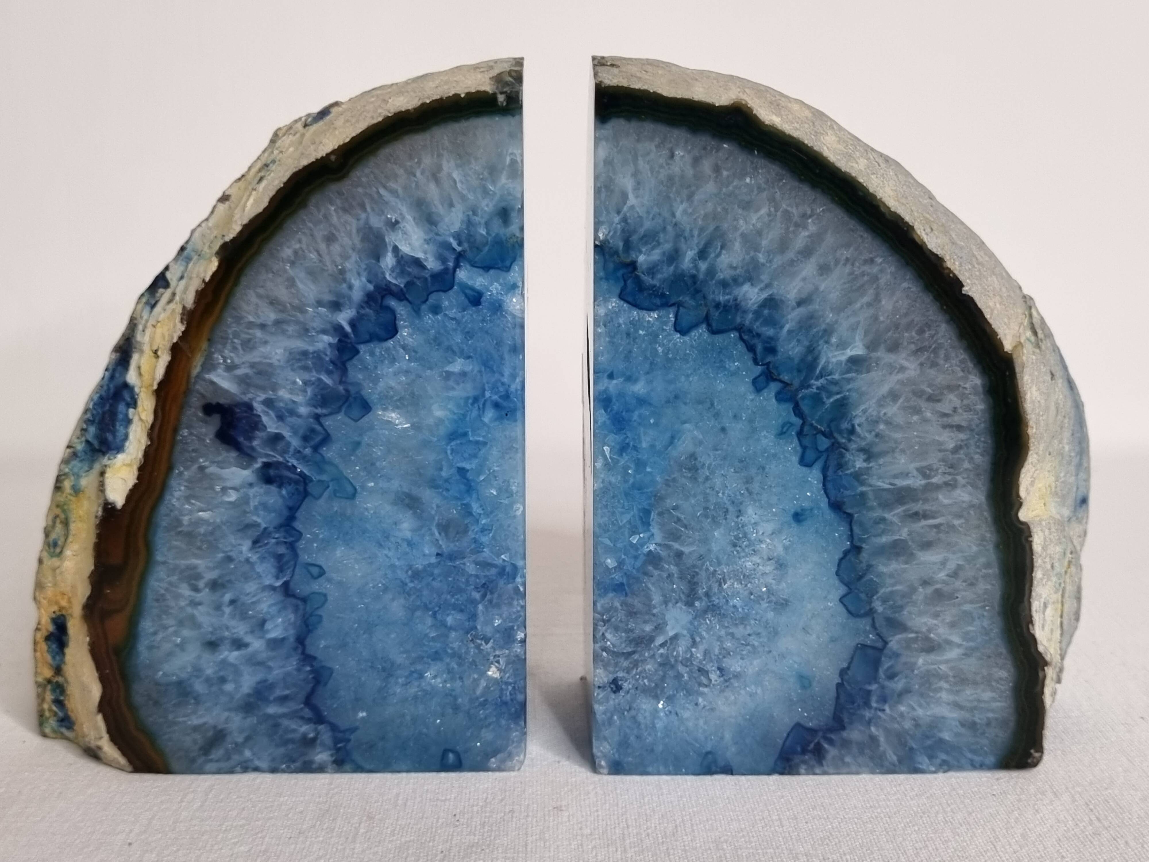 Pair of polished blue agate bookends - 11 cm