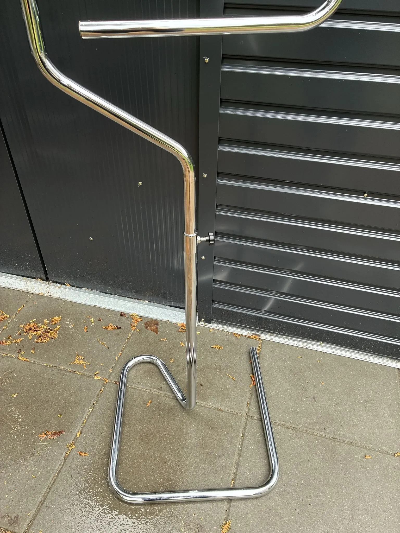Chrome tubular valet stand in a human silhouette shape, 1980s