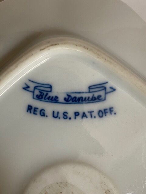 Vintage blue danube chandelier, reg us pat off