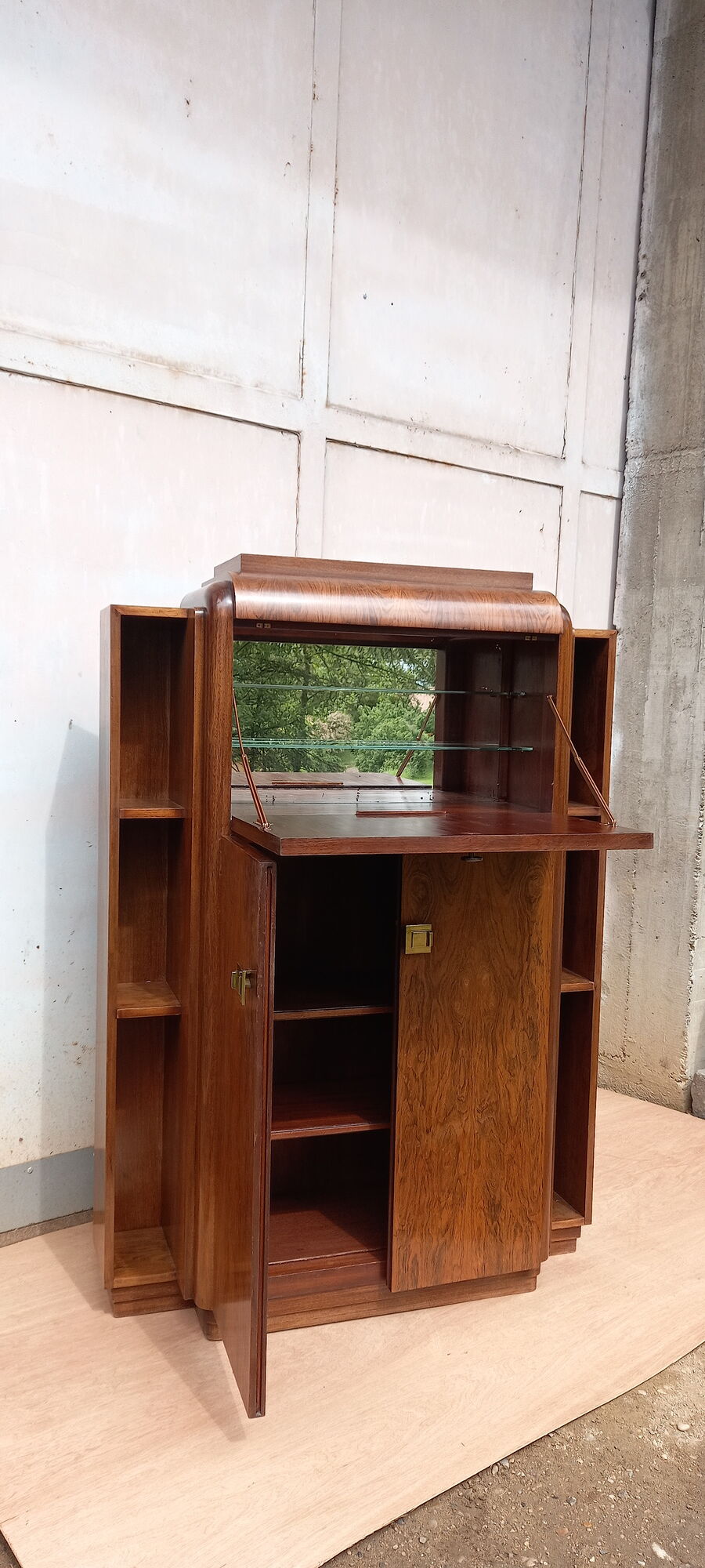 Rosewood bar furniture