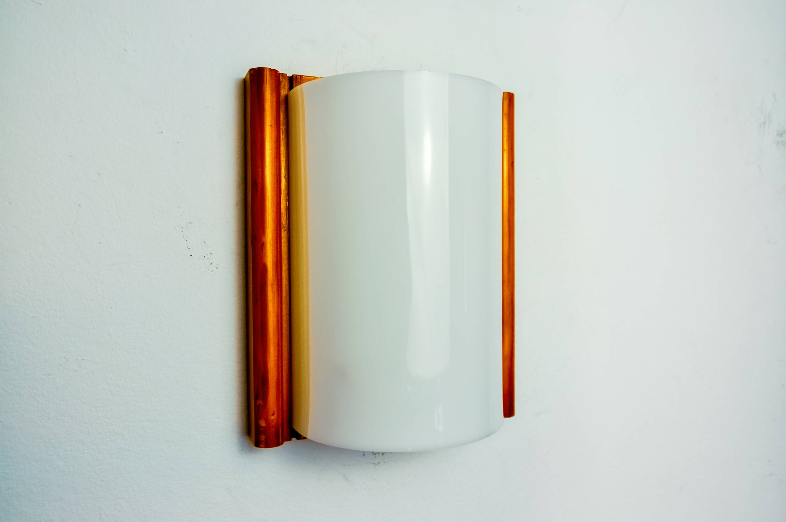 Pine and methacrylate wall lamp, Spain 1980
