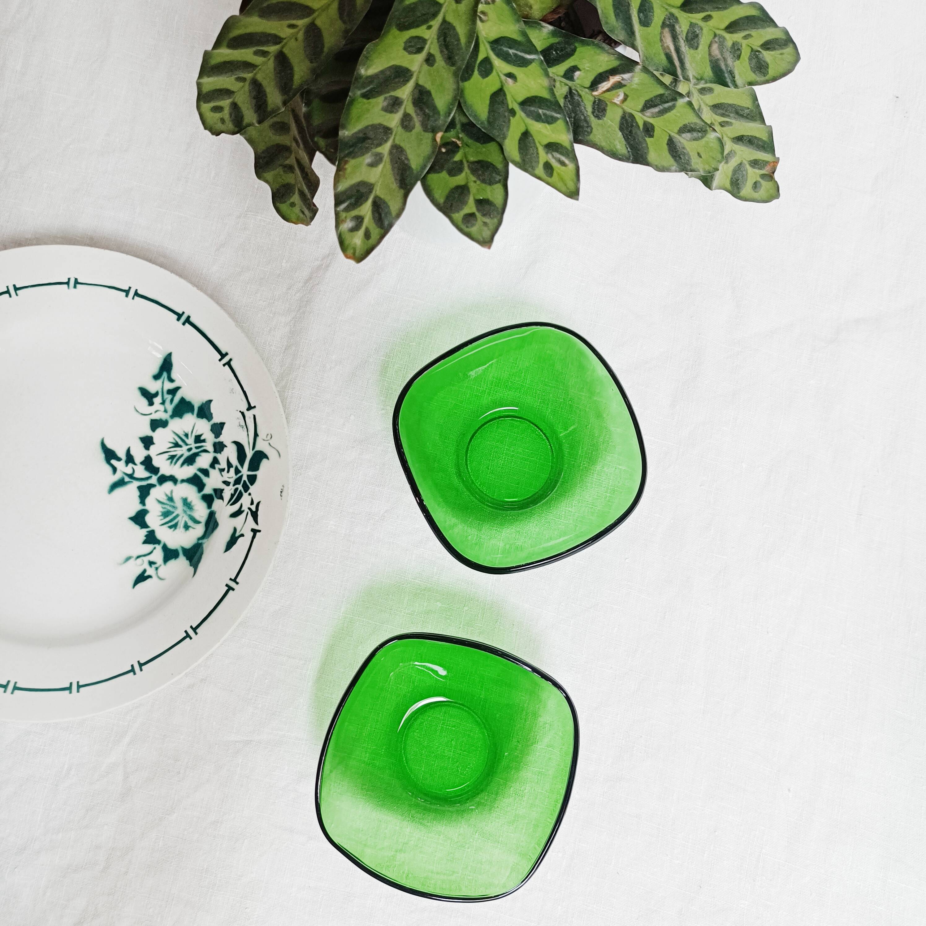 Set of 2 Vereco glass cups