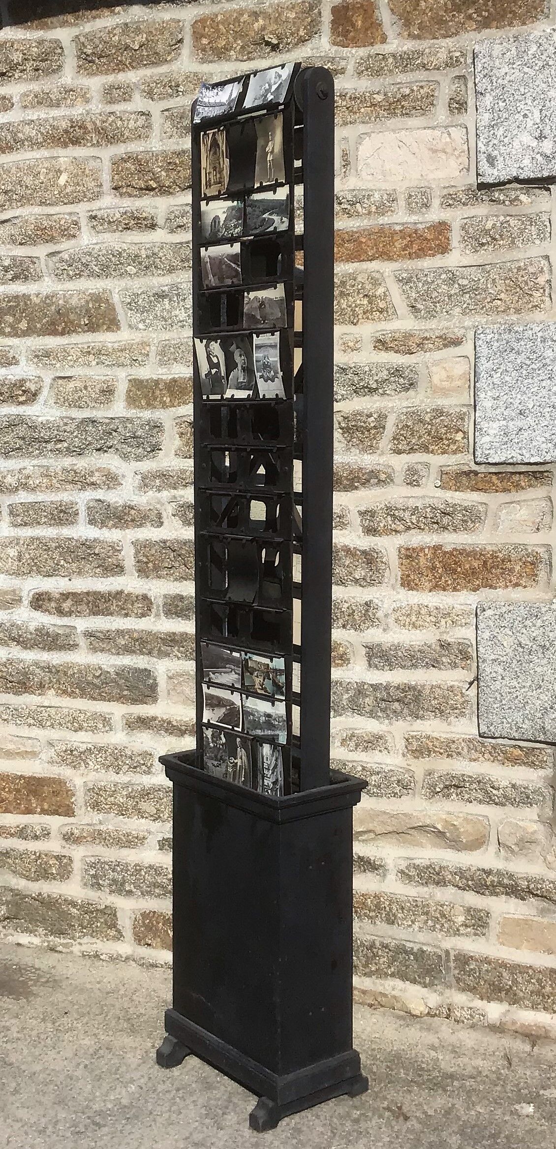 Former postcard drop-down display