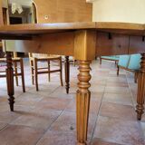 Large round Louis-Philippe period table in solid cherry wood