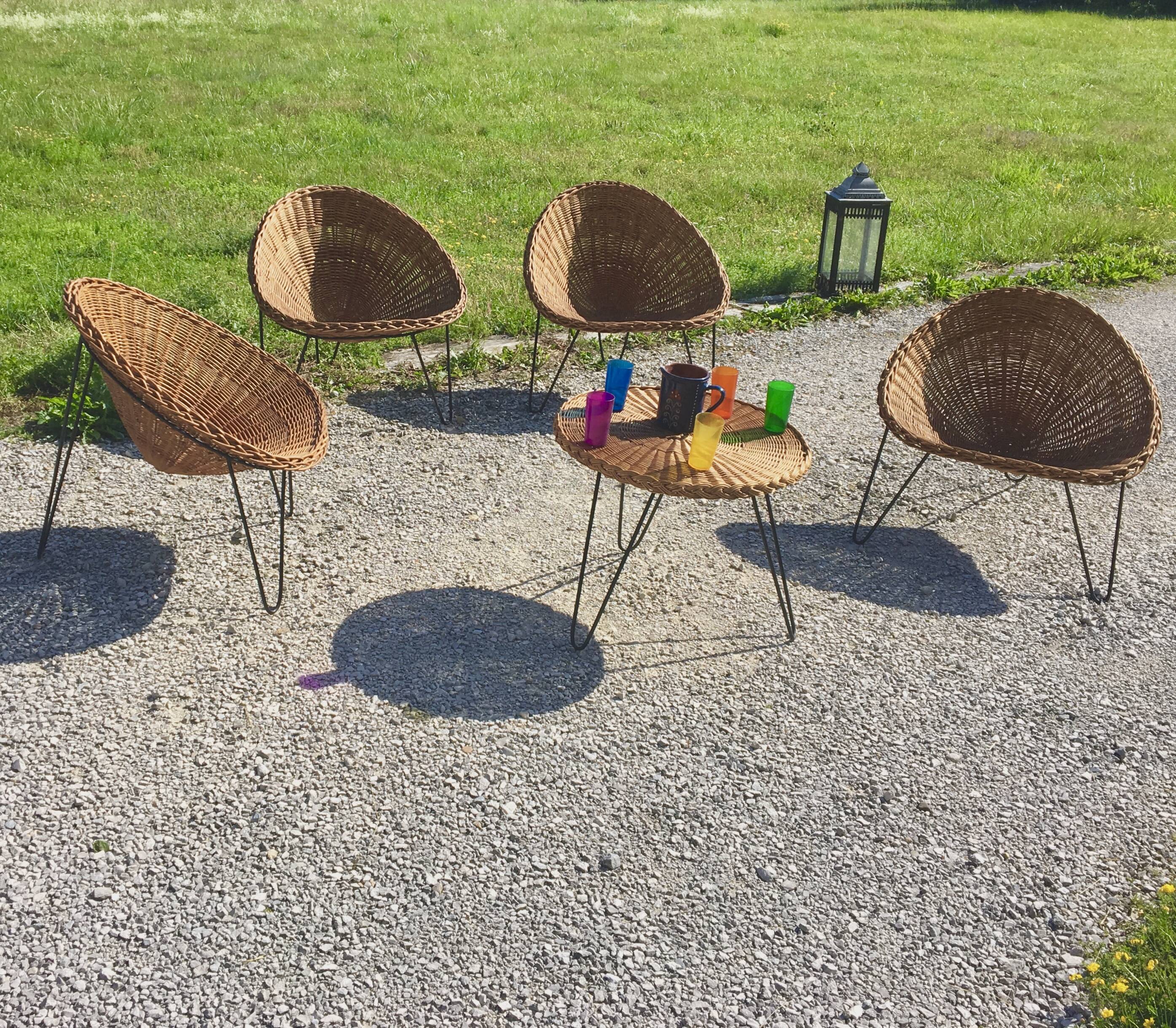 1950s rattan show