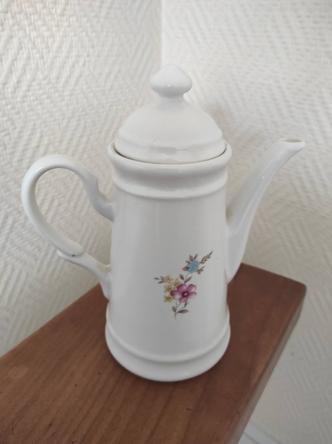 Small coffee maker