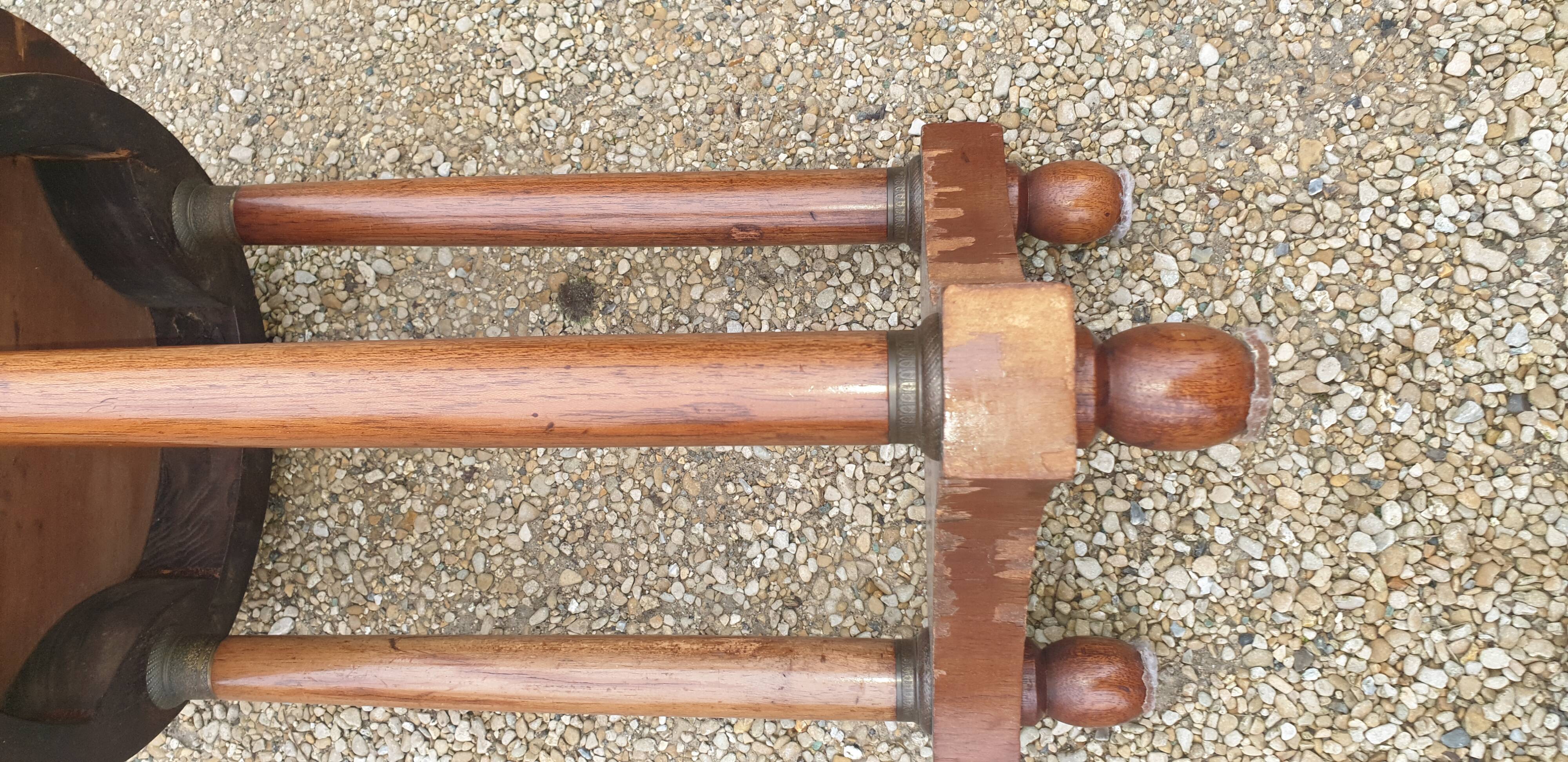 Empire pedestal table