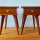 Paire de tables de chevet vintage Mid-century pieds compas