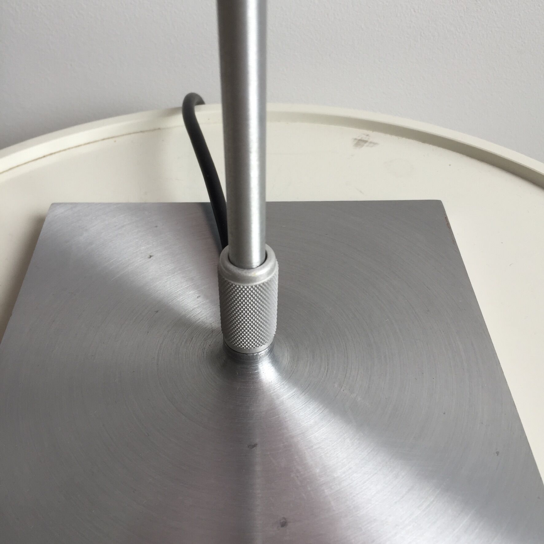 Lampe Costanza de Paolo Rizzatto, Luceplan de 1986