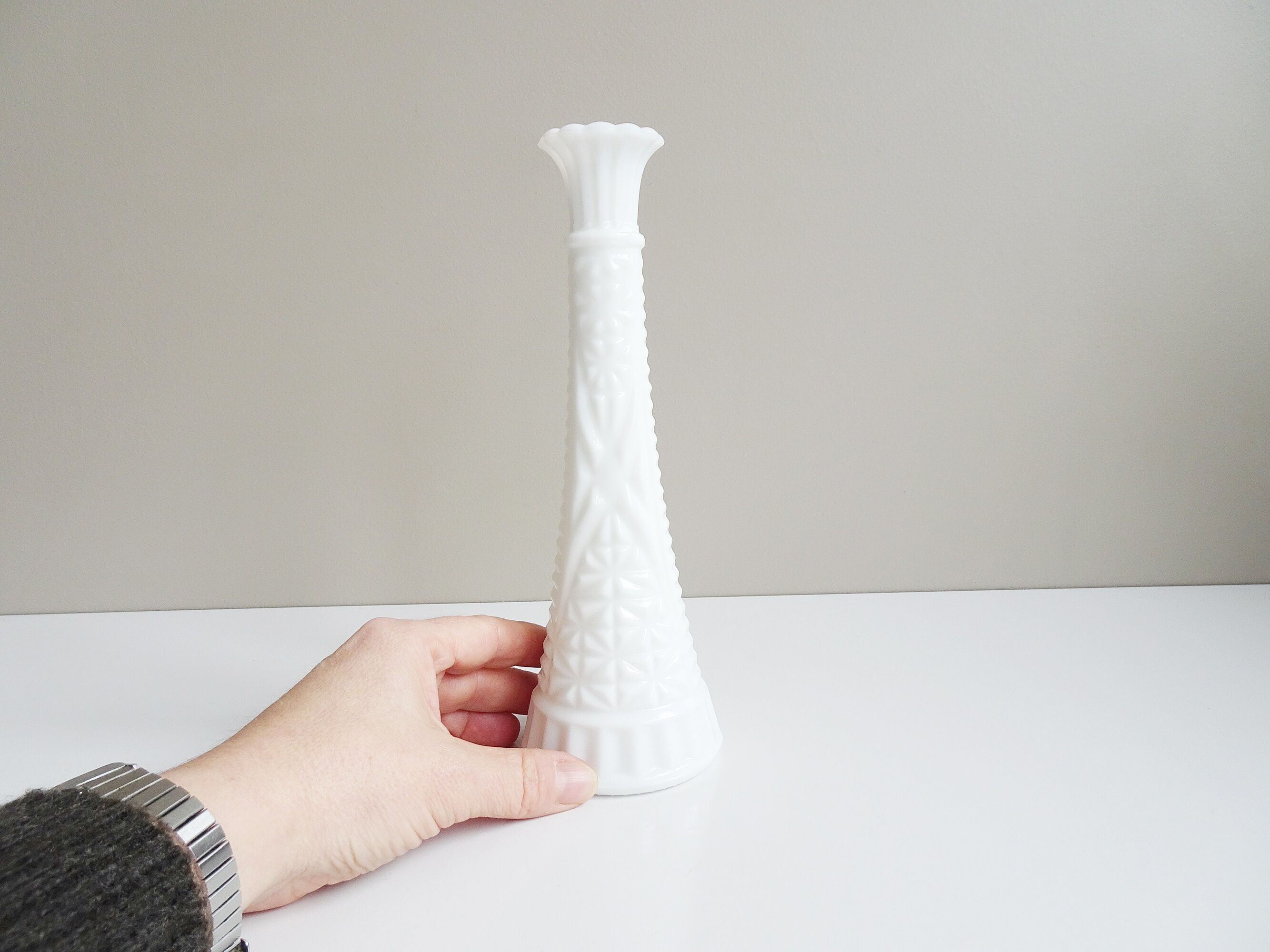 Soliflore en verre opalin