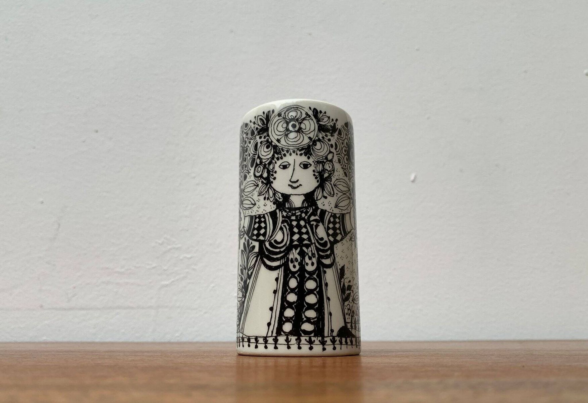 Danish Flora vase from the mid-century by Bjørn Wiinblad for Nymölle Denmark, 1960s.