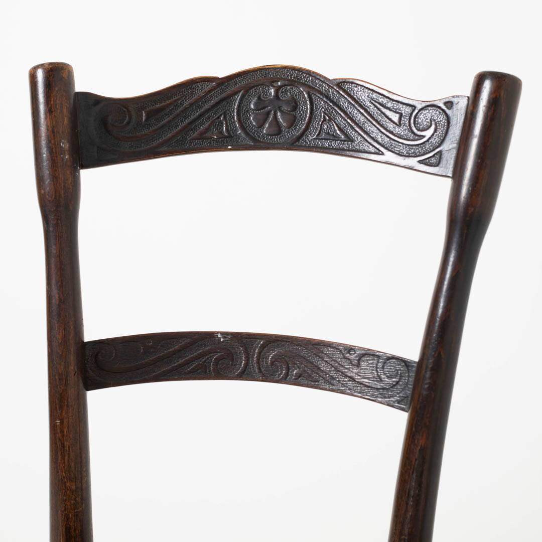 Paire de chaises de café / salle à manger en bois courbé antiques par J&J Kohn, Autriche, vers 1