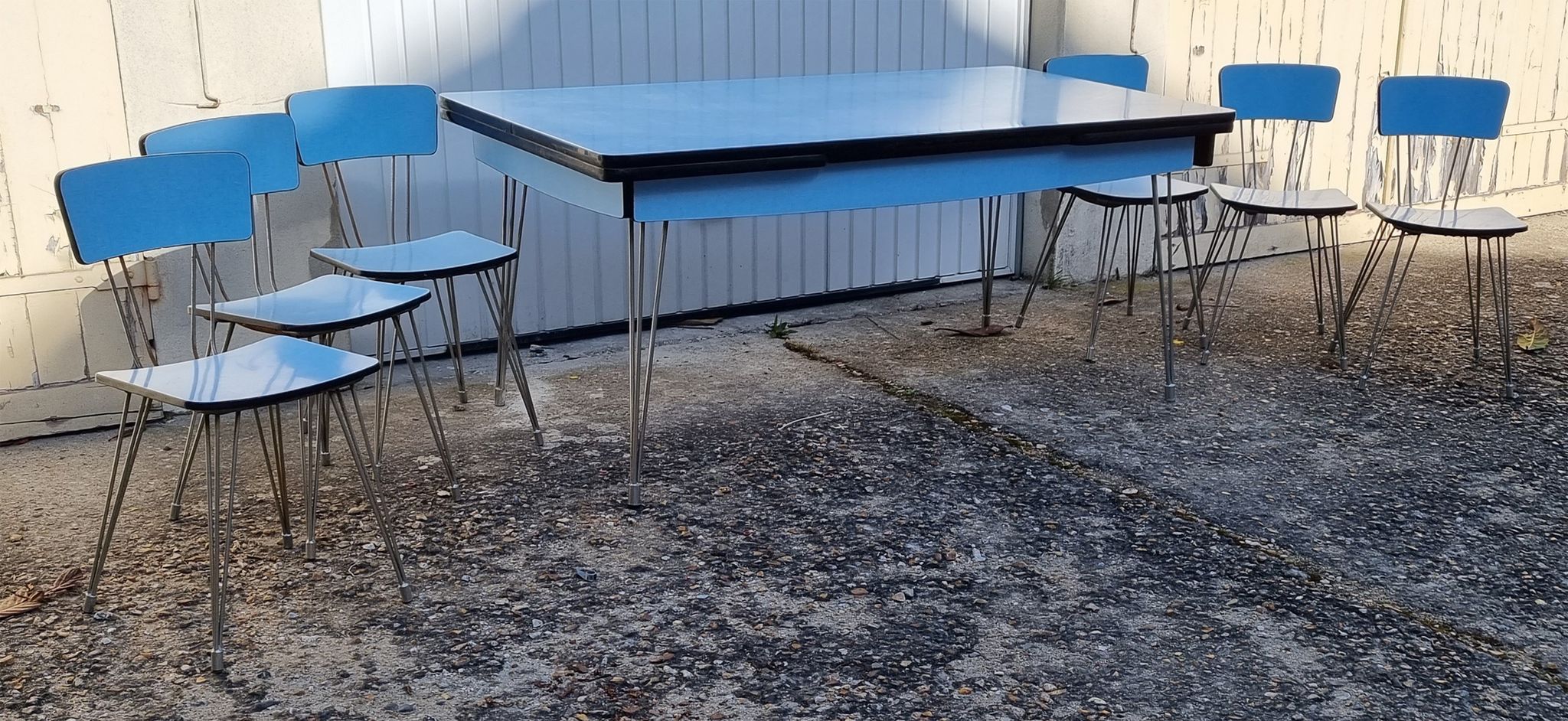 Large blue formica table, SIF brand, vintage, eiffel legs, and its 6 chairs, 50s