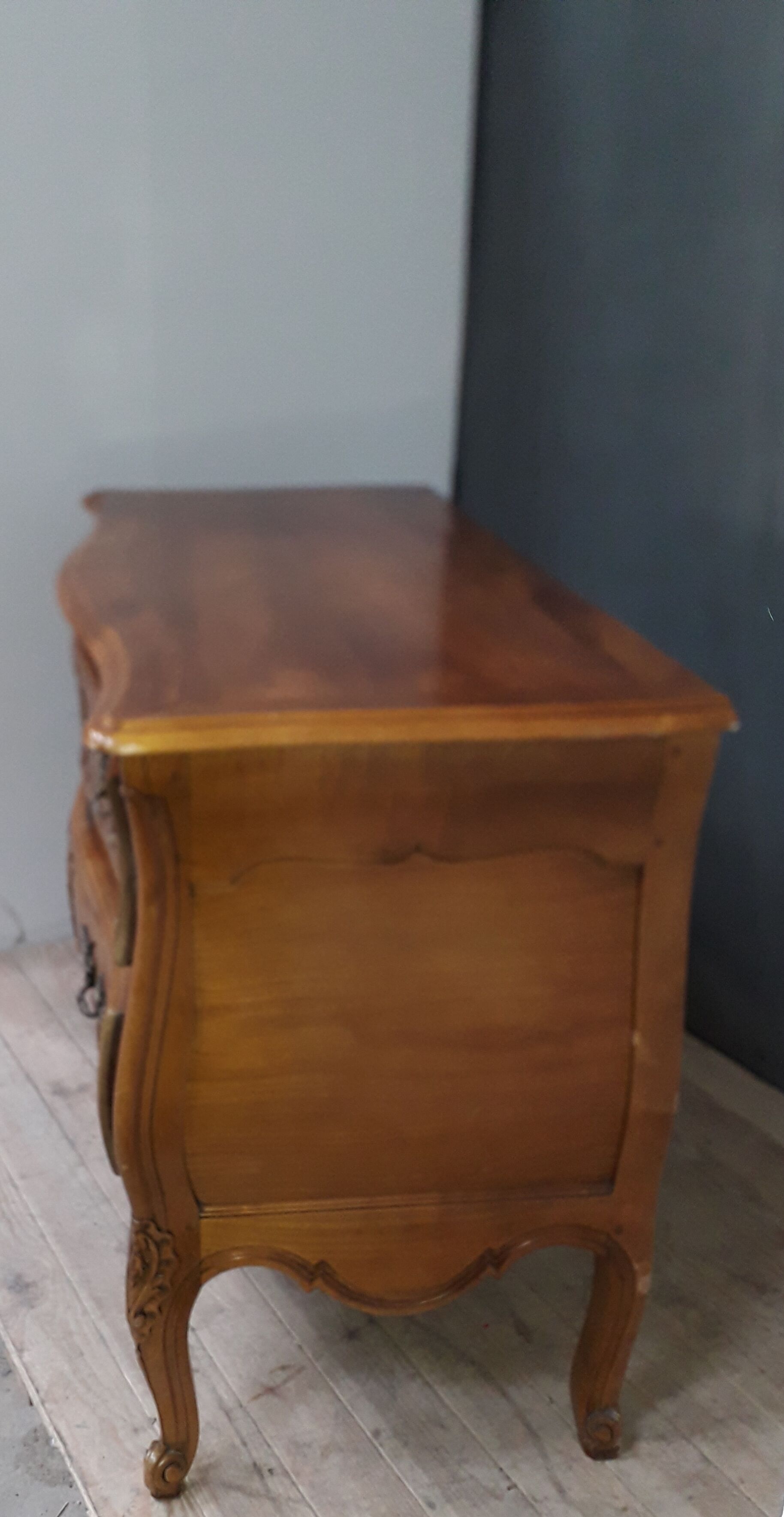 Commode style Louis XV provençale